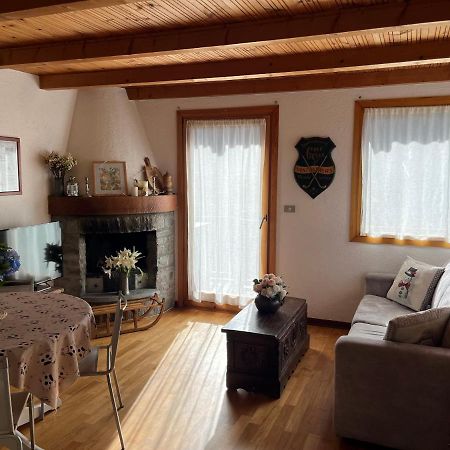 Chalet Blanc "Le Flocon" Courmayeur Exterior photo
