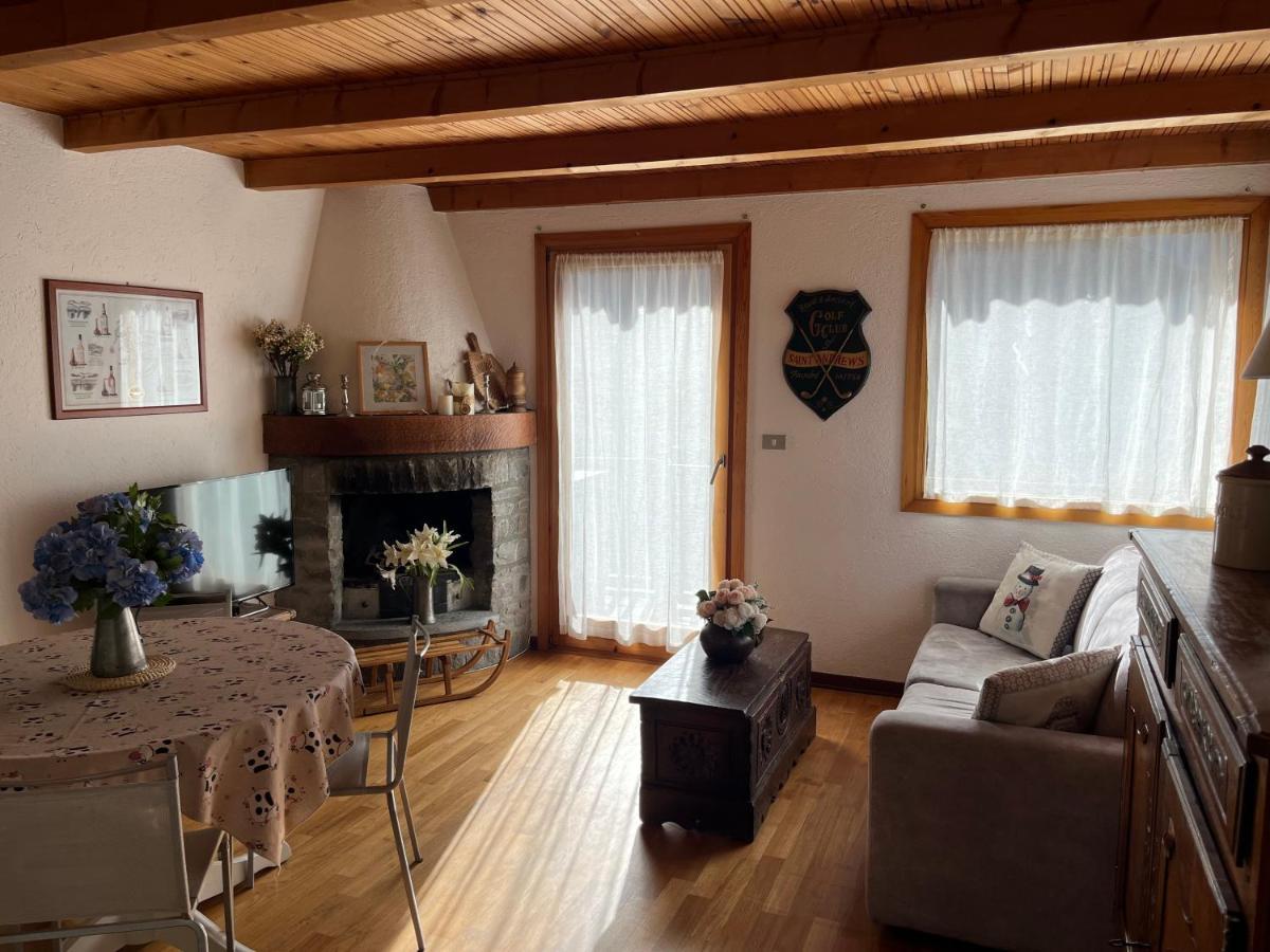 Chalet Blanc "Le Flocon" Courmayeur Exterior photo